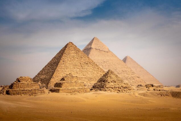 PRIVATE EXCURSION TO SAKKARA, DAHSHUR AND GIZA